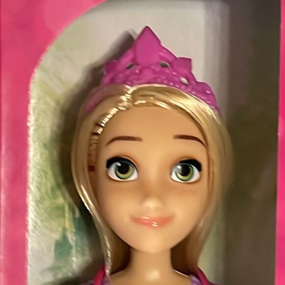 Hasbro Disney Princess Rapunzel classic doll w/pink tiara from Tanglled - Picture 5 of 12